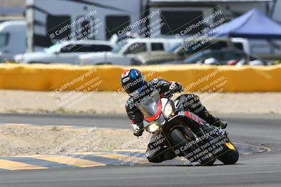 media/Apr-10-2022-SoCal Trackdays (Sun) [[f104b12566]]/Turn 2 (1135am)/